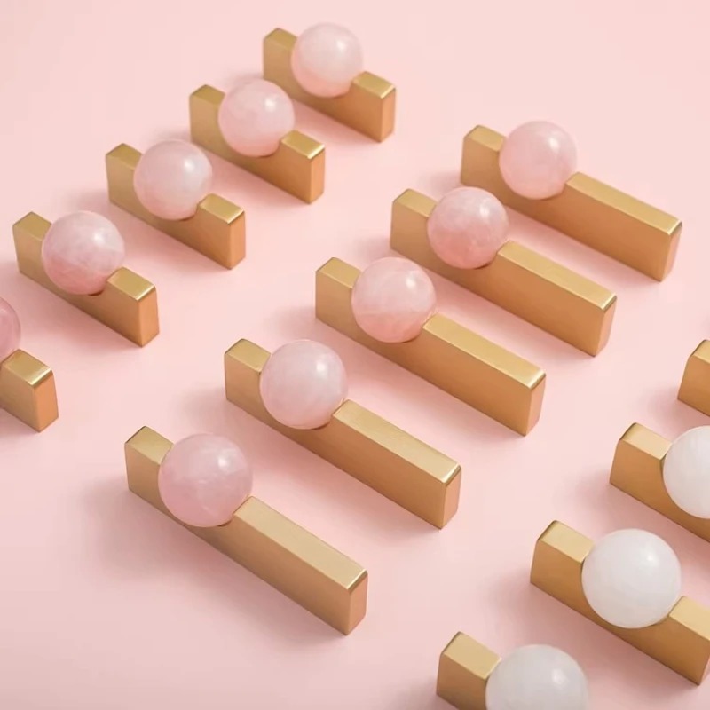 White Crystal Ball+Brass Furni - Furniture Hardware Drop Pulls recension och pris
